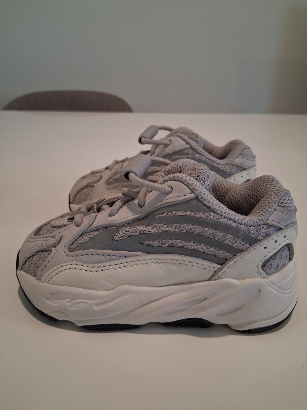 Adidas Yeezy Boost 700 V2 Static Infant Toddler Size 5.5K Grey HQ6967